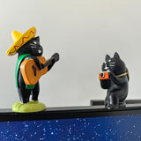 RCASGCAT Mini Cat Desk Figurines, Cute Computer Monitor Miniature Cat Desk Set for Office, Rearview Mirror, Home Decor