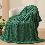 NEWCOSPLAY Super Soft Queen Blanket Dark Green Premium Silky Flannel Fleece 3D Checkered Lightweight Bed Blanket All Season Use (Dark Green Checkered, Queen(90"x90"))