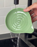 KITCHENLESTAR Ceramic Spoon Rest for Stove Top, 6.1 x 5 Inch Large Spoon Holder for Cooking Utensils, Spatula & Coffee Spoons, Farmhouse Kitchen Décor(Green 1pc)