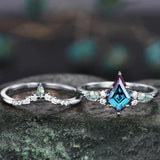 Gold Alexandrite ring set Kite Cut Promise Ring Set Alexandrite rings for women Vintage Wedding Ring Set For Wife/Womens
