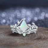 Oseew Opal Ring Kite Cut Opal engagement ring set (Opal)