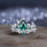 Oseew Kite Cut Created Emerald engagement ring set (Created Emerald)