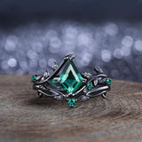 Oseew Kite Cut Created Emerald engagement ring set (Created Emerald)