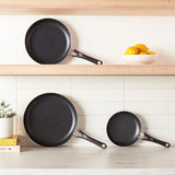 Amazon Basics Ceramic Non-Stick 3-Piece Frying Pan Set, 8 Inch, 10 Inch & 12 Inch, Black