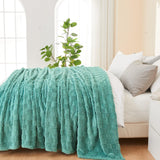 NEWCOSPLAY Super Soft Twin Blanket Mint Green Premium Silky Flannel Fleece 3D Checkered Lightweight Bed Blanket All Season Use (Mint Green Checkered, Twin(60"x80"))