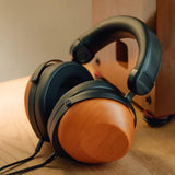 HIFIMAN HE-R10D Dynamic Topology Driver Close-Back Over-Ear Headphones for Home, Studio