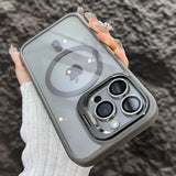 Luxury Magnetic Shockproof Phone Case for iPhone 16/15/14/13/12/11/17 Pro Max